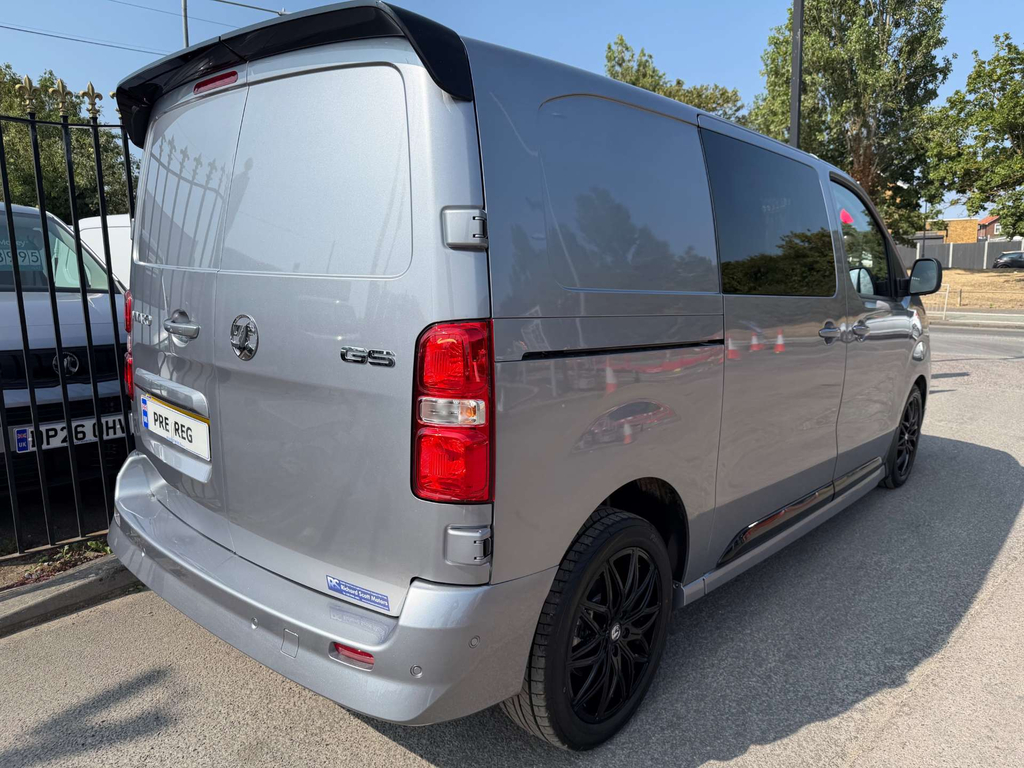 Vauxhall Vivaro Gs M Crew Van Double Cab 6Dr Swb Euro #2