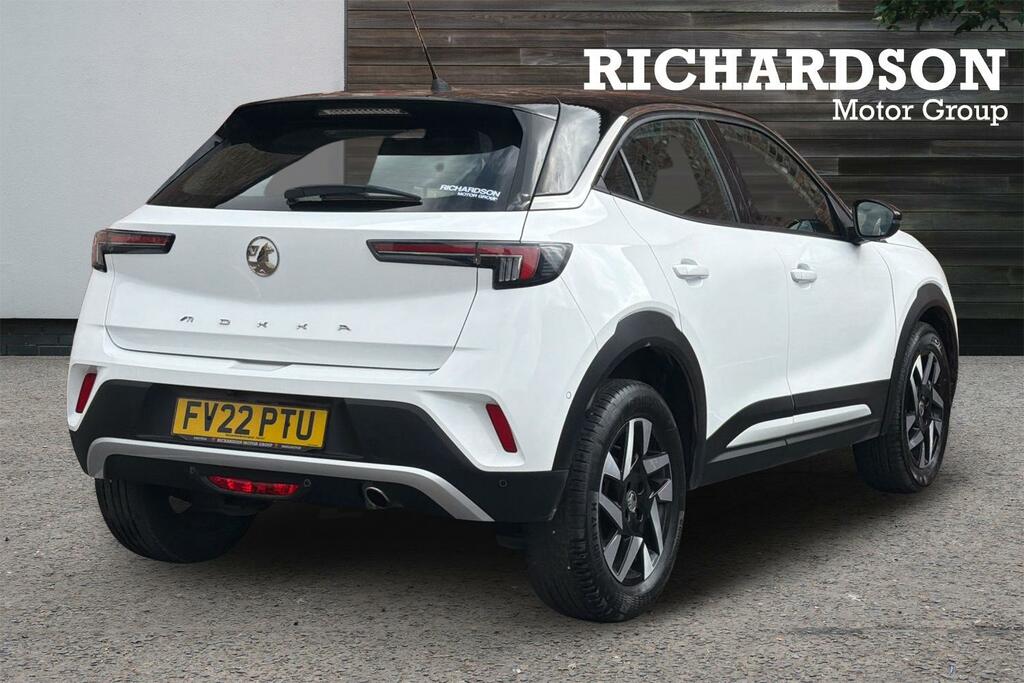 Vauxhall Mokka 1.5 Turbo D Elite Premium FV22PTU White #3