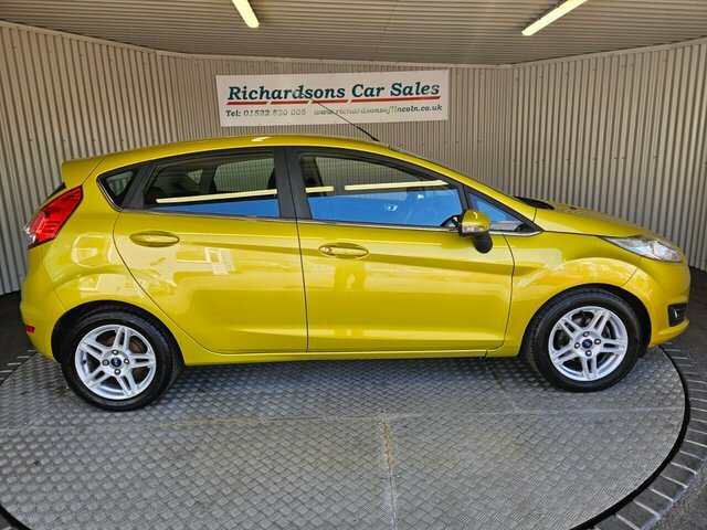 Ford Fiesta 1.25 Zetec Hatchback Euro 5 82 Yellow #2