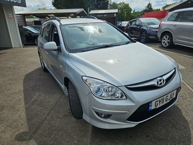Hyundai I30 1.6 Crdi Comfort Estate Euro 5 11 Silver #2