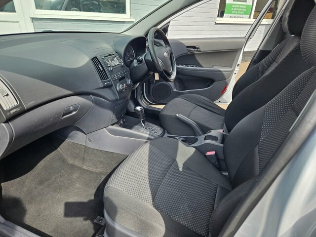 Hyundai I30 Hatchback 1.4 Comfort Euro 5 201161 Grey #11