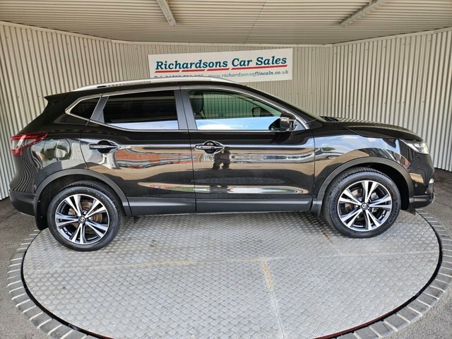 Nissan Qashqai 1.7 Dci N-connecta Suv Euro 6 S Black #2