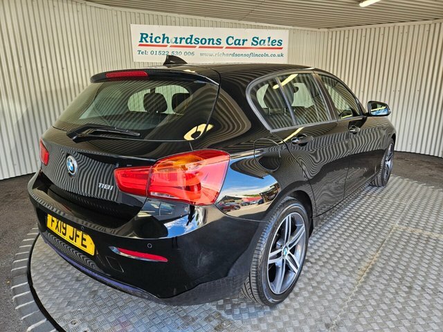 BMW 1 Series 1.5 118I Gpf Sport Hatchback Euro Black #3
