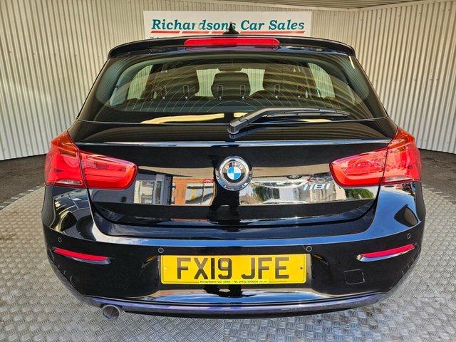 BMW 1 Series 1.5 118I Gpf Sport Hatchback Euro Black #4