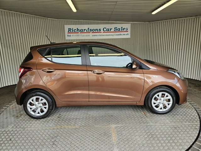 Hyundai I10 1.0 Se Hatchback Euro 6 66 Ps Brown #2