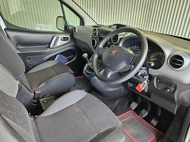 Peugeot Partner Tepee Mpv 1.2 Puretech Outdoor Euro 6 Ss 201818 Grey #15