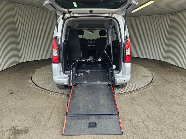 Peugeot Partner Tepee Mpv 1.2 Puretech Outdoor Euro 6 Ss 201818 Grey #7