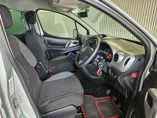Peugeot Partner Tepee Mpv 1.2 Puretech Outdoor Euro 6 Ss 201818 Grey #16