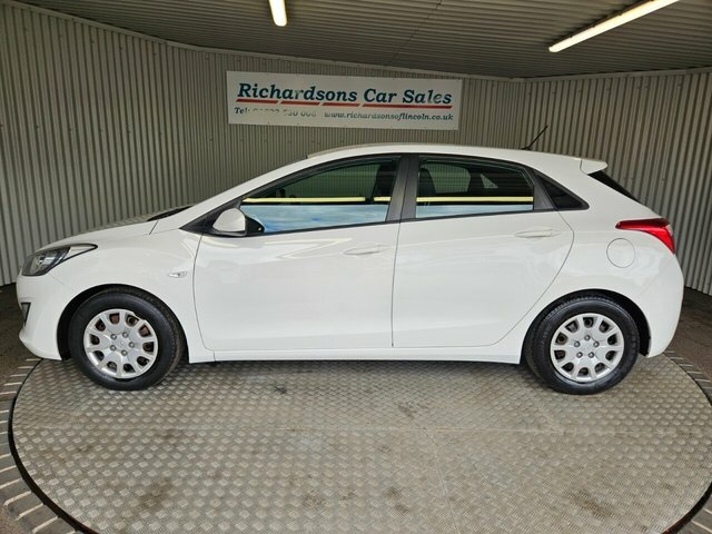 Hyundai I30 1.4 Classic Hatchback Euro 5 10 White #6