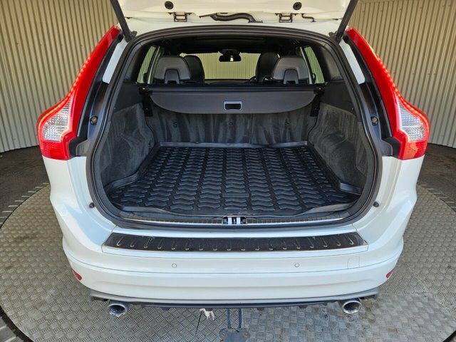 Volvo XC60 2.4 D5 R-design Lux Nav Suv Awd AE14VUM White #5