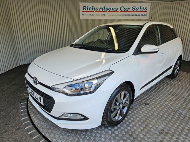 Hyundai I20 Mpi Se White #8