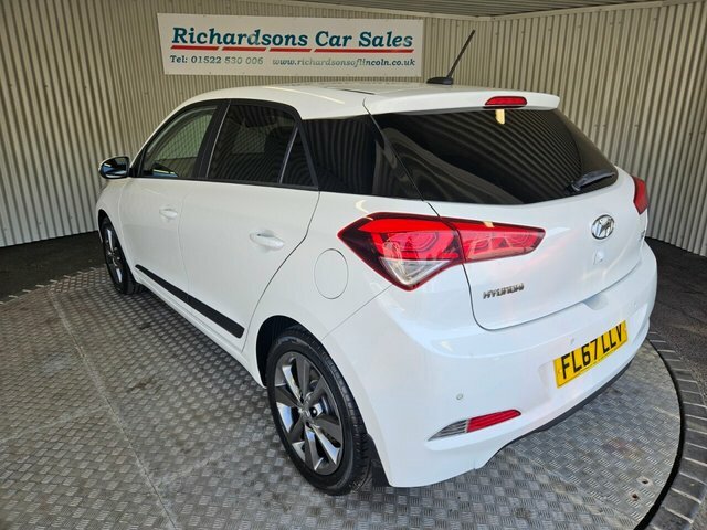 Hyundai I20 1.2 Premium Nav Hatchback Euro 6 White #6