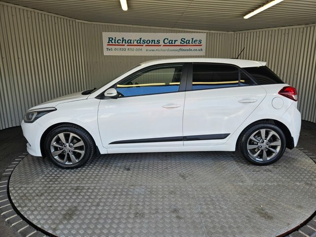 Hyundai I20 Mpi Se White #7