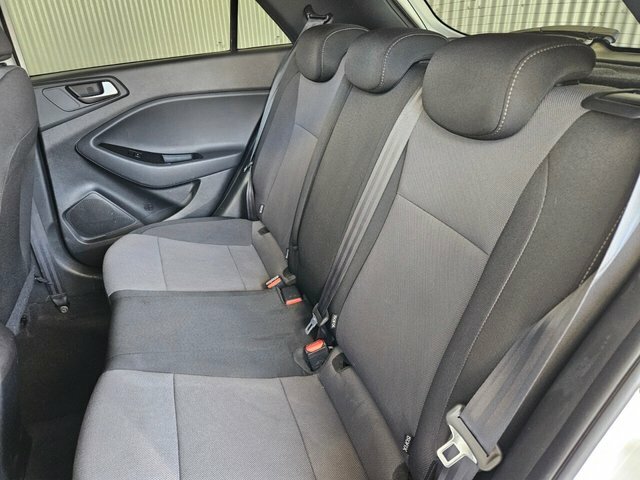 Hyundai I20 Mpi Se White #33