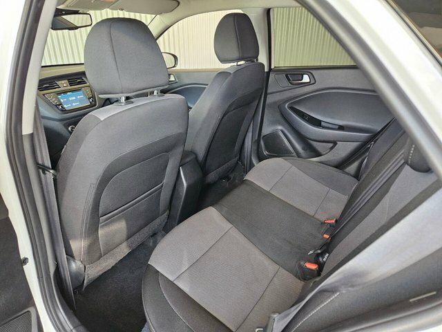 Hyundai I20 Mpi Se White #31