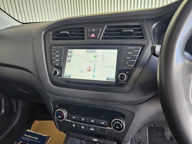 Hyundai I20 Mpi Se White #18
