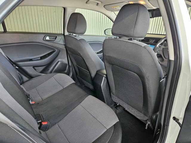 Hyundai I20 Mpi Se White #27