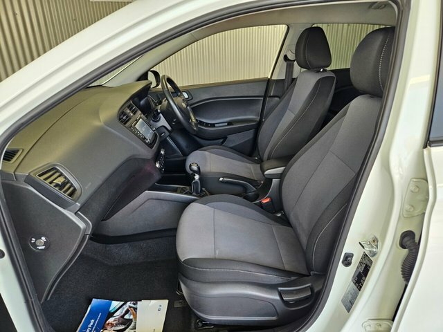 Hyundai I20 Mpi Se White #36