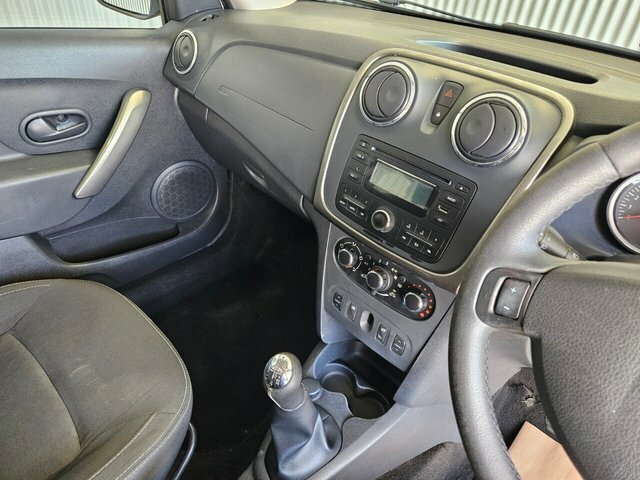Dacia Logan Logan Mcv Laureate Dci Red #16