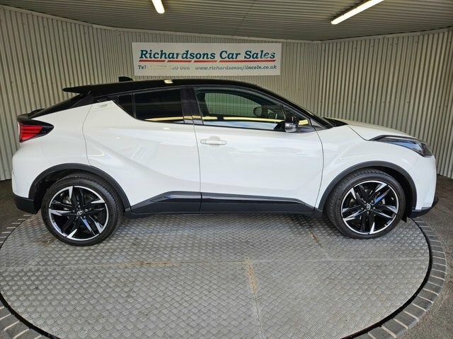 Toyota C-Hr 1.8 Vvt-h Gr Sport Suv Hybrid Cvt Euro FV22RUR White #2