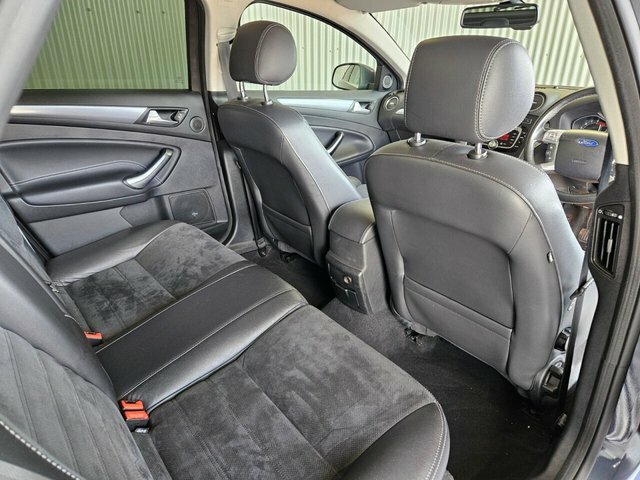 Ford Mondeo Titanium X Black #19