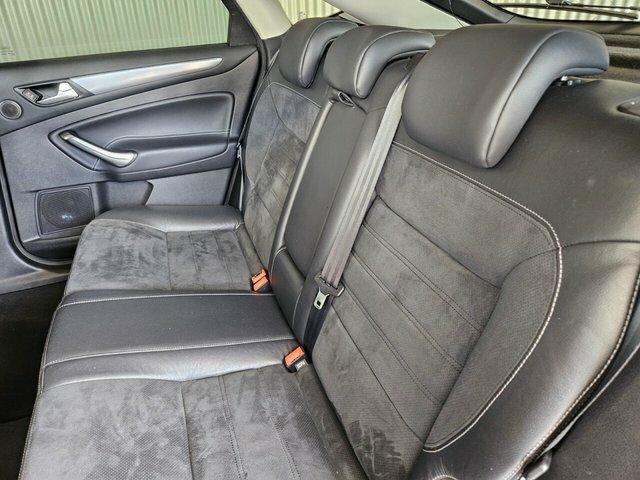 Ford Mondeo Titanium X Black #25