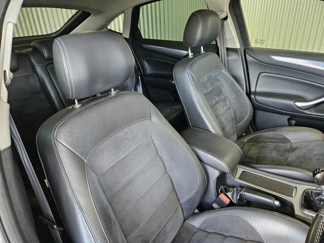 Ford Mondeo Titanium X Black #17