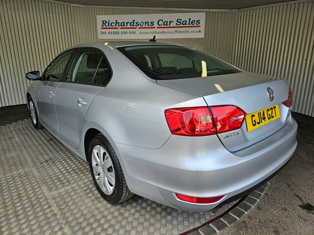 Volkswagen Jetta 1.6 Tdi Bluemotion Tech S Saloon Silver #6