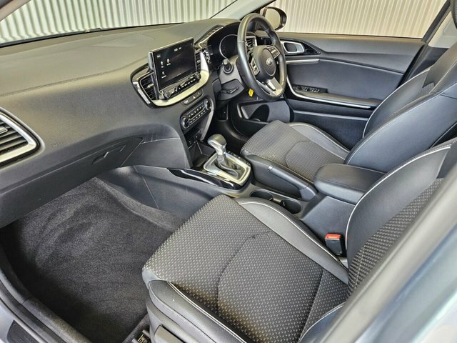 Kia Ceed 1.4T Gdi Isg Gt-line Dct White #37