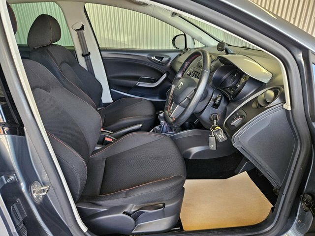 Seat Ibiza 2015 15 1.4 White #19