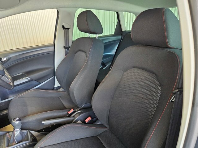 Seat Ibiza 2015 15 1.4 White #32