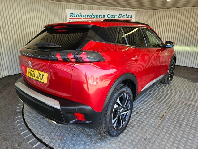 Peugeot 2008 1.2 Puretech Allure Premium Suv Red #3