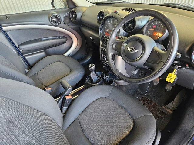 Mini Countryman 1.6 One White #16