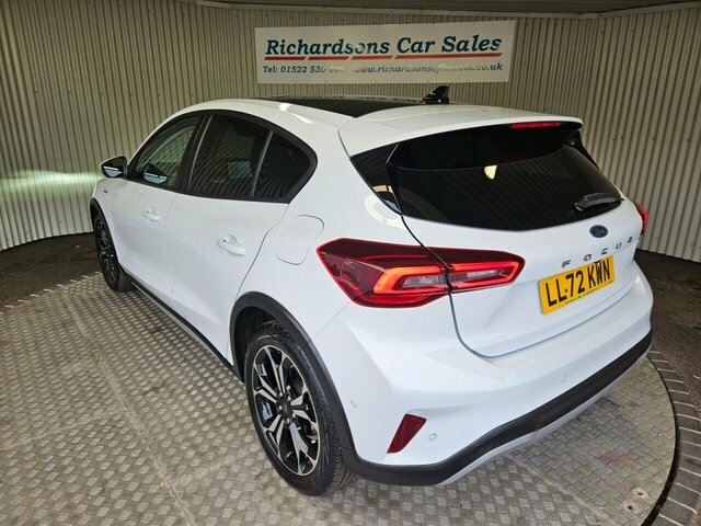Ford Focus 1.0T Ecoboost Mhev Active Vignale Hatchback Pe LL72KWN White #6
