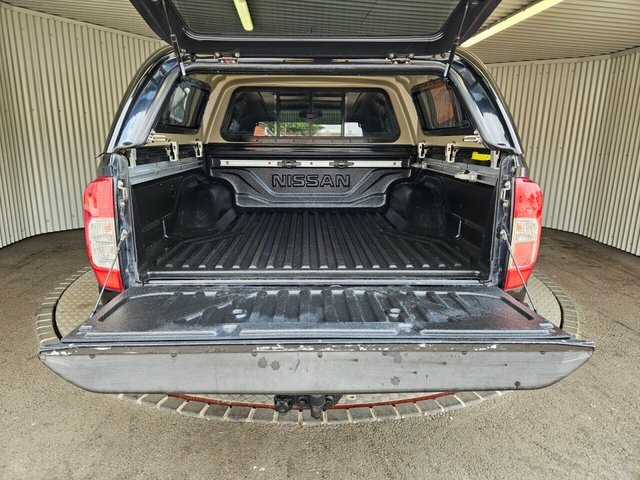 Nissan Navara 2.3 Dci Tekna Pickup Double Cab 4W Black #6