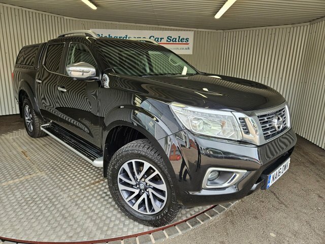 Nissan Navara 2.3 Dci Tekna Pickup Double Cab 4W Black