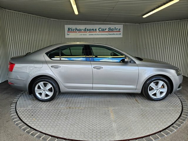 Skoda Octavia 1.4 Tsi Se Hatchback Euro 6 S S Beige #2