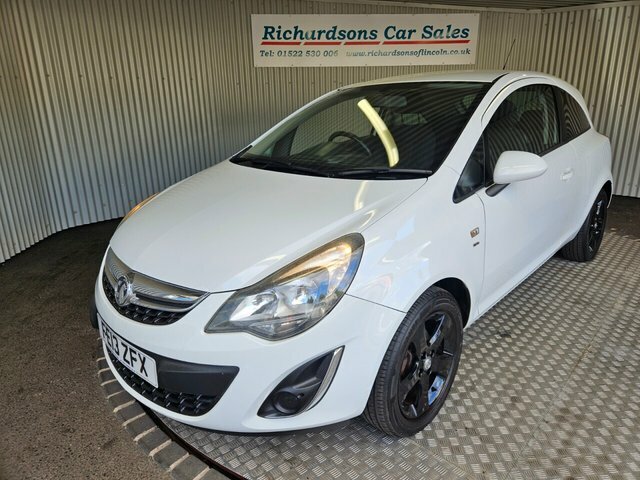 Vauxhall Corsa Hat 1.2I Energy Ac Red #8
