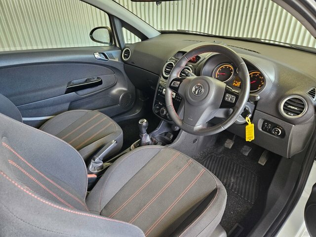 Vauxhall Corsa Hat 1.2I Energy Ac Red #14