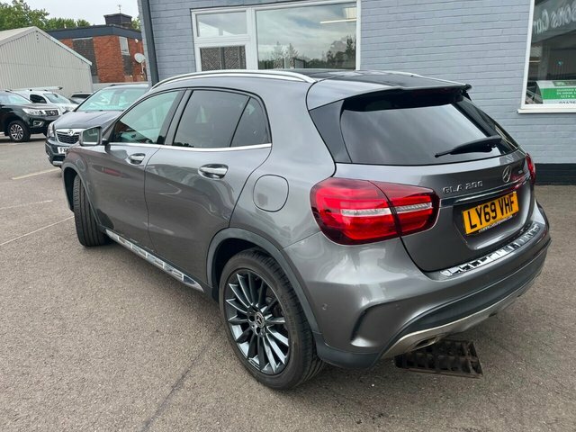 Mercedes-Benz GLA Class 1.6 Gla200 Amg Line Edition Plus Suv LY69VHF Grey #2