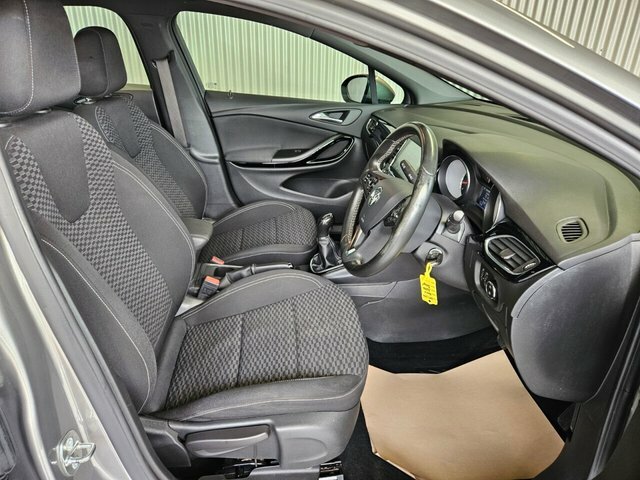 Vauxhall Astra 1.6 Cdti 16V 136 Elite Nav Hatchback Black #20