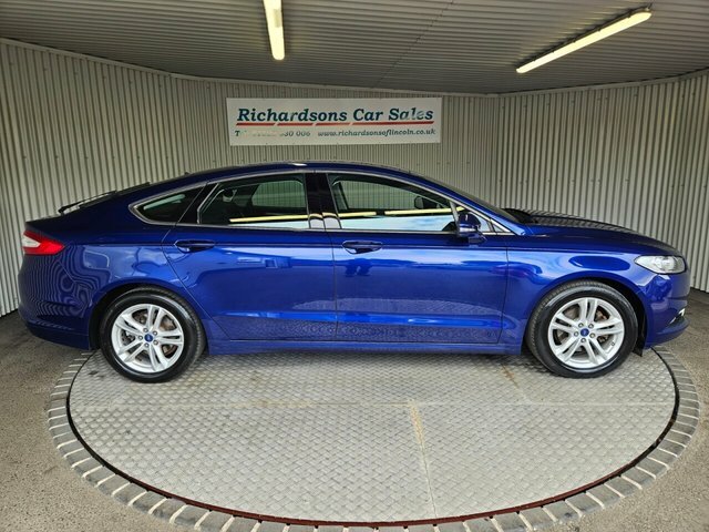 Ford Mondeo 1.5T Ecoboost Zetec Hatchback Eu Blue #2