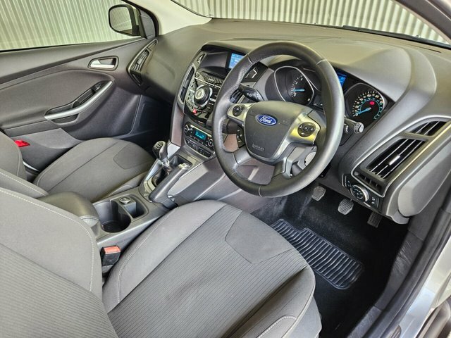Ford Focus Hatchback 1.6 Tdci Zetec Euro 5 Ss 201363 Black #19