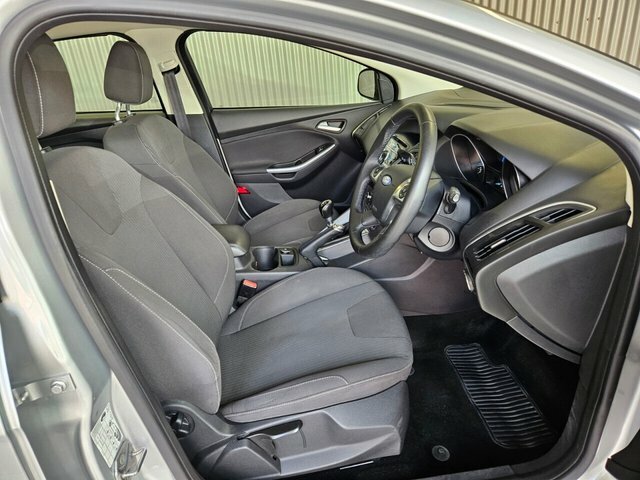 Ford Focus Hatchback 1.6 Tdci Zetec Euro 5 Ss 201363 Black #20