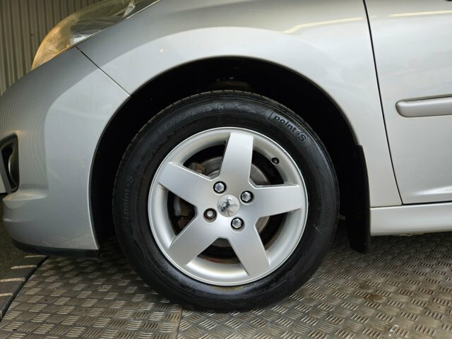 Peugeot 207 Hdi S Black #12