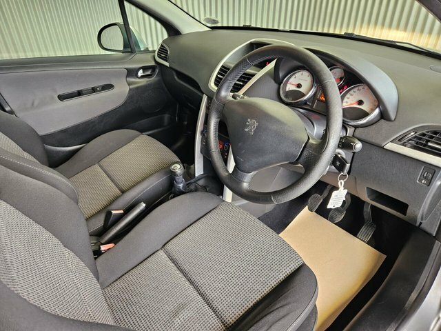 Peugeot 207 Hdi S Black #14