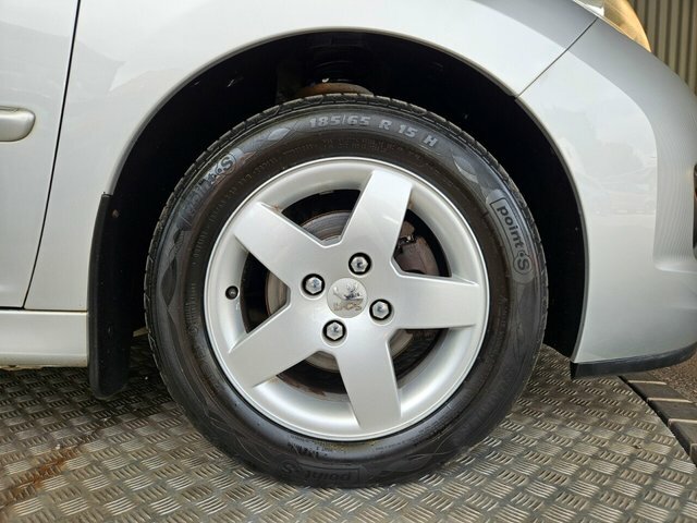 Peugeot 207 Hdi S Black #10