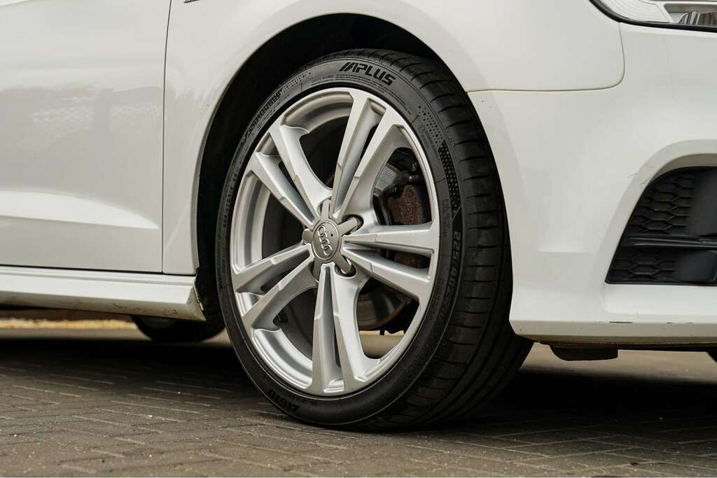 Audi A3 Audi A3 1.5 Tfsi Cod S Line Sportback M MJ18ZKE White #2
