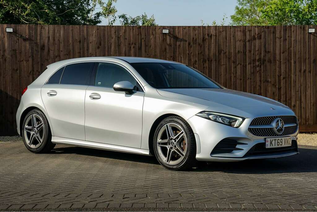 Mercedes-Benz A Class Mercedes-benz A Class 2.0 A200d Amg Line Hatchback Silver