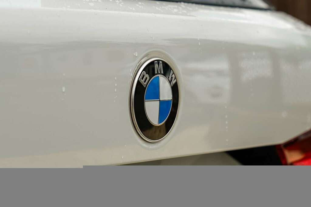 BMW 1 Series Bmw 1 Series 1.5 118I Sport Lcp Hatchback Pe HT22ARO White #5